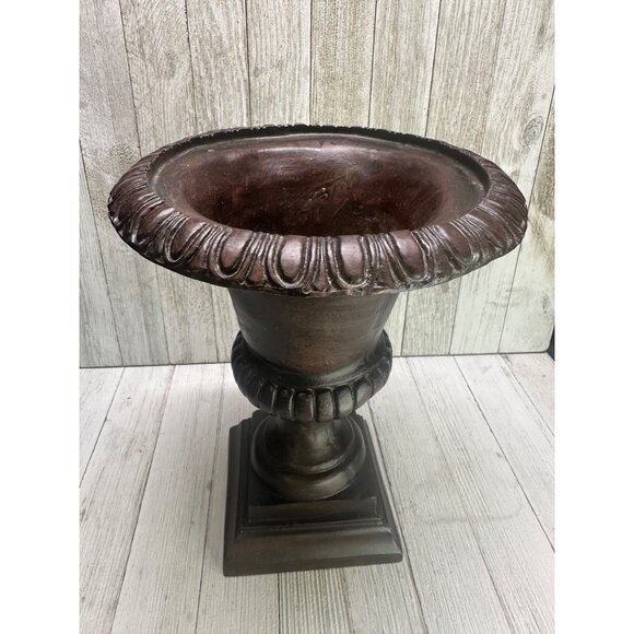 Vintage Resin Decorative Vase Planter Footed Garden Decor 10" Tall 7" Diameter - Picture 4 of 8